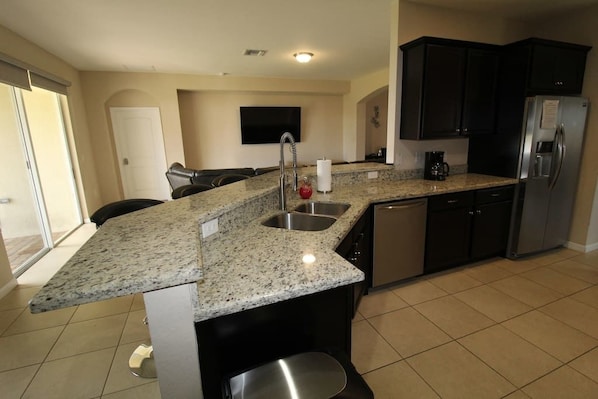 Maison, 4 chambres (3 Bathrooms - 12748) | Cuisine privée