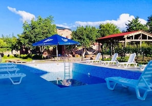 Outdoor pool, sun loungers
