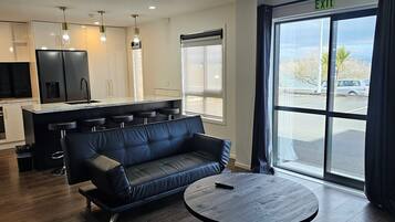 Superior Room, 2 Bedrooms | Living area