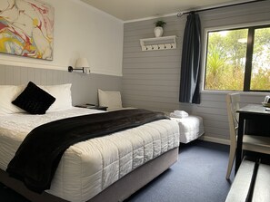 Standard Twin Room | Free WiFi, bed sheets