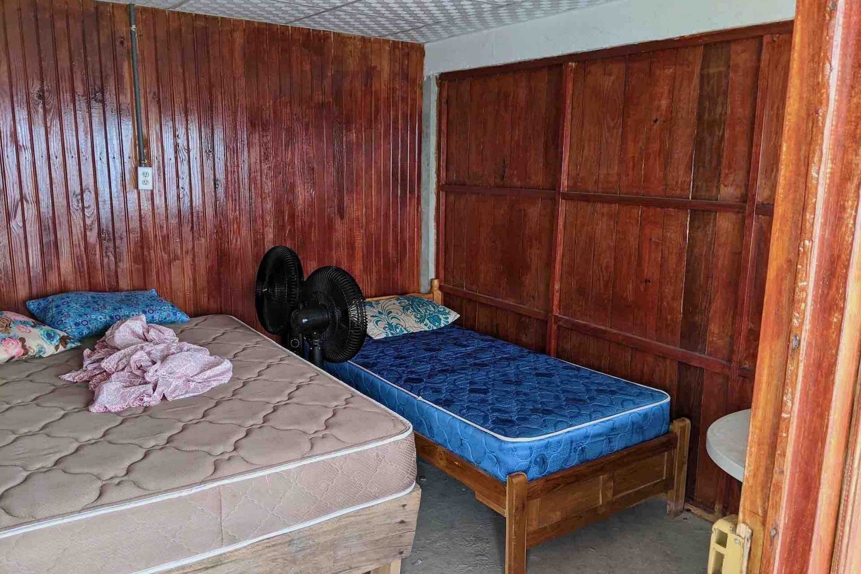 Chambre, 2 lits doubles | Draps fournis