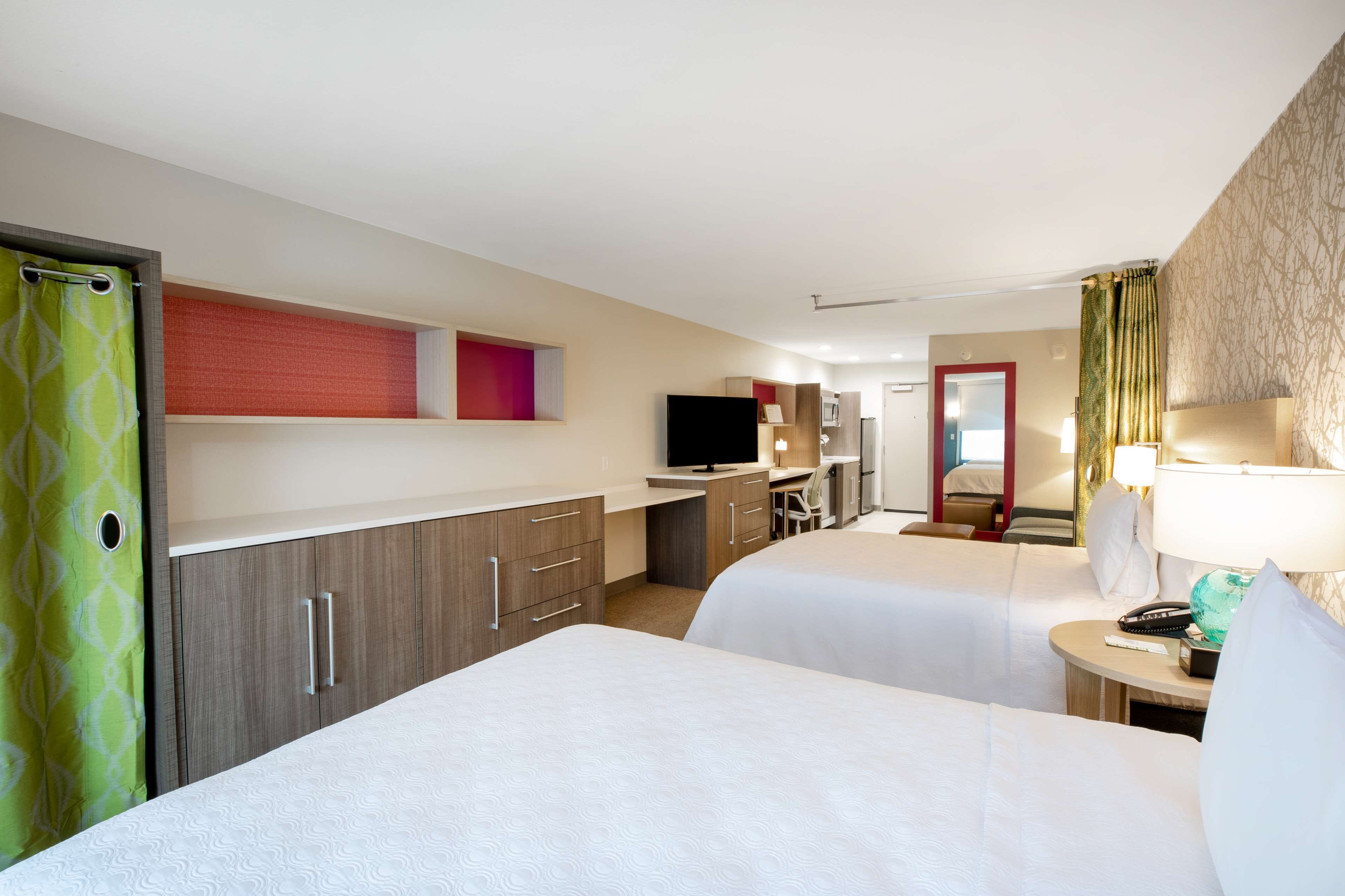 studio, 2 queen beds, non smoking | hypo-allergenic bedding, desk, laptop workspace, blackout curtains