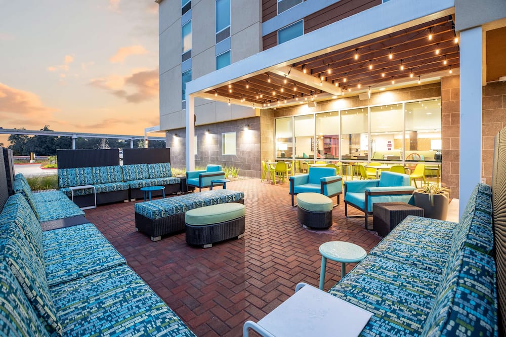 Home2 Suites by Hilton Houston IAH Airport Beltway 8