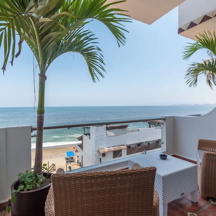 Grand Pacific Vista Double King Deluxe Suite | Terrace/patio