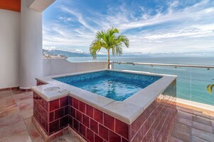 Attico Exclusive, letti multipli, piscina privata, di fronte alla spiaggia | Terrazza/patio