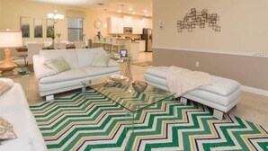 Maison, 5 chambres (4.5 Bathrooms - 1429) | Coin séjour