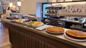 Free daily buffet breakfast