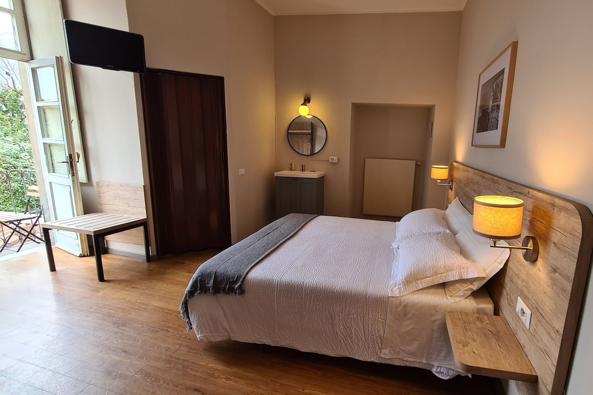Superior Double or Twin Room | Down comforters, desk, laptop workspace, free WiFi