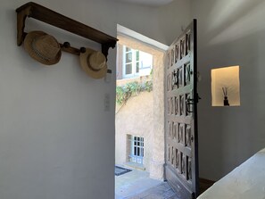 Interior - Villa sea view, quiet close to the center of Sainte Maxime. (Sainte-Maxime)