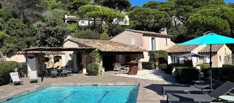 Villa sea view, quiet close to the center of Sainte Maxime.