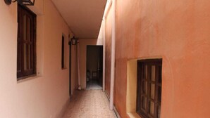 Hallway - La Reliquia (Purmamarca)
