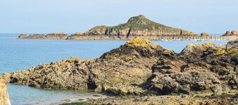 4 bedroom awesome home in Plancoet