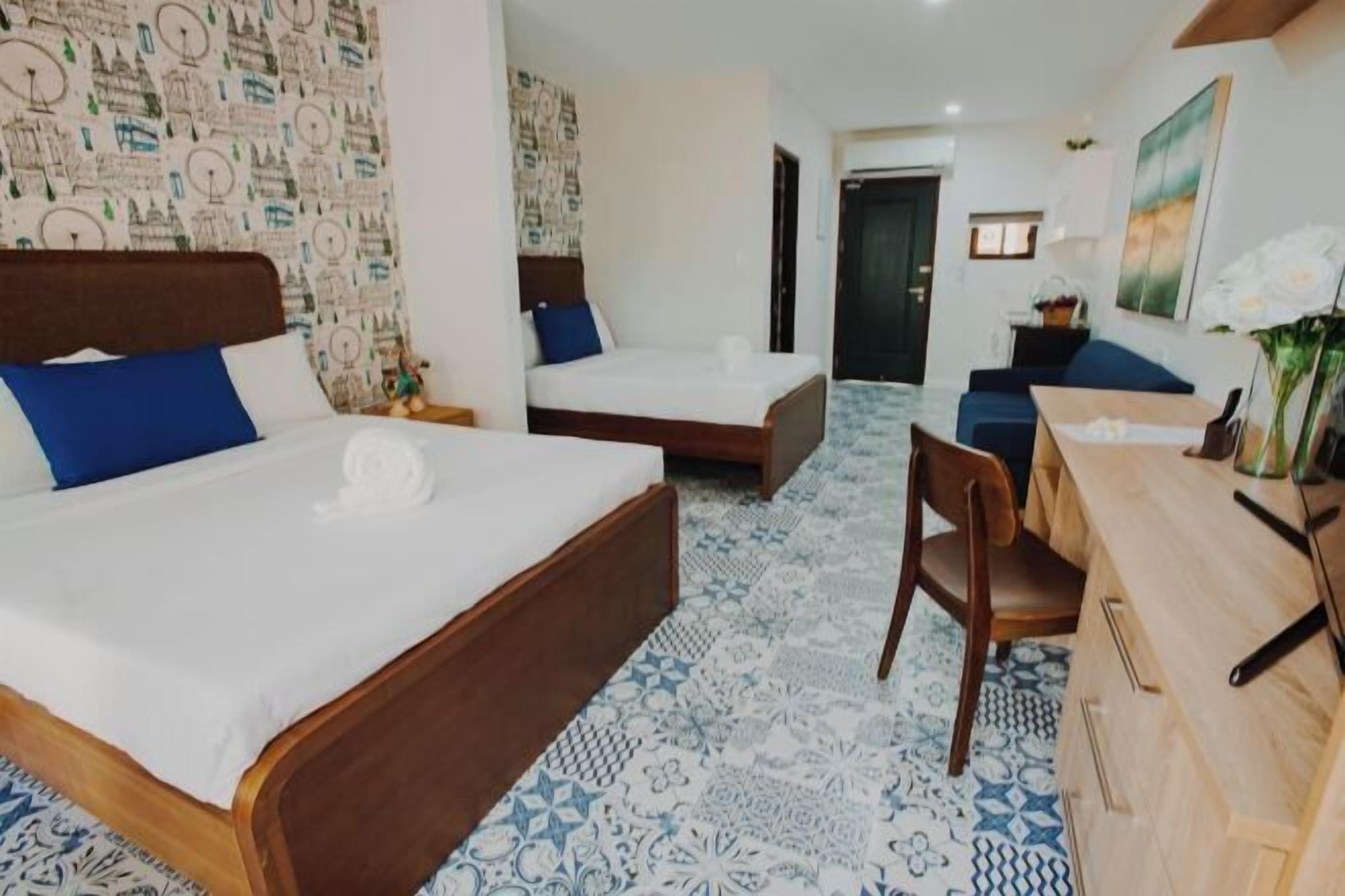 Tempur-Pedic beds, individually decorated, individually furnished, desk