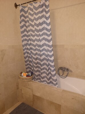Towels, soap, shampoo, toilet paper - The haven of peace and tanning (Asilah)