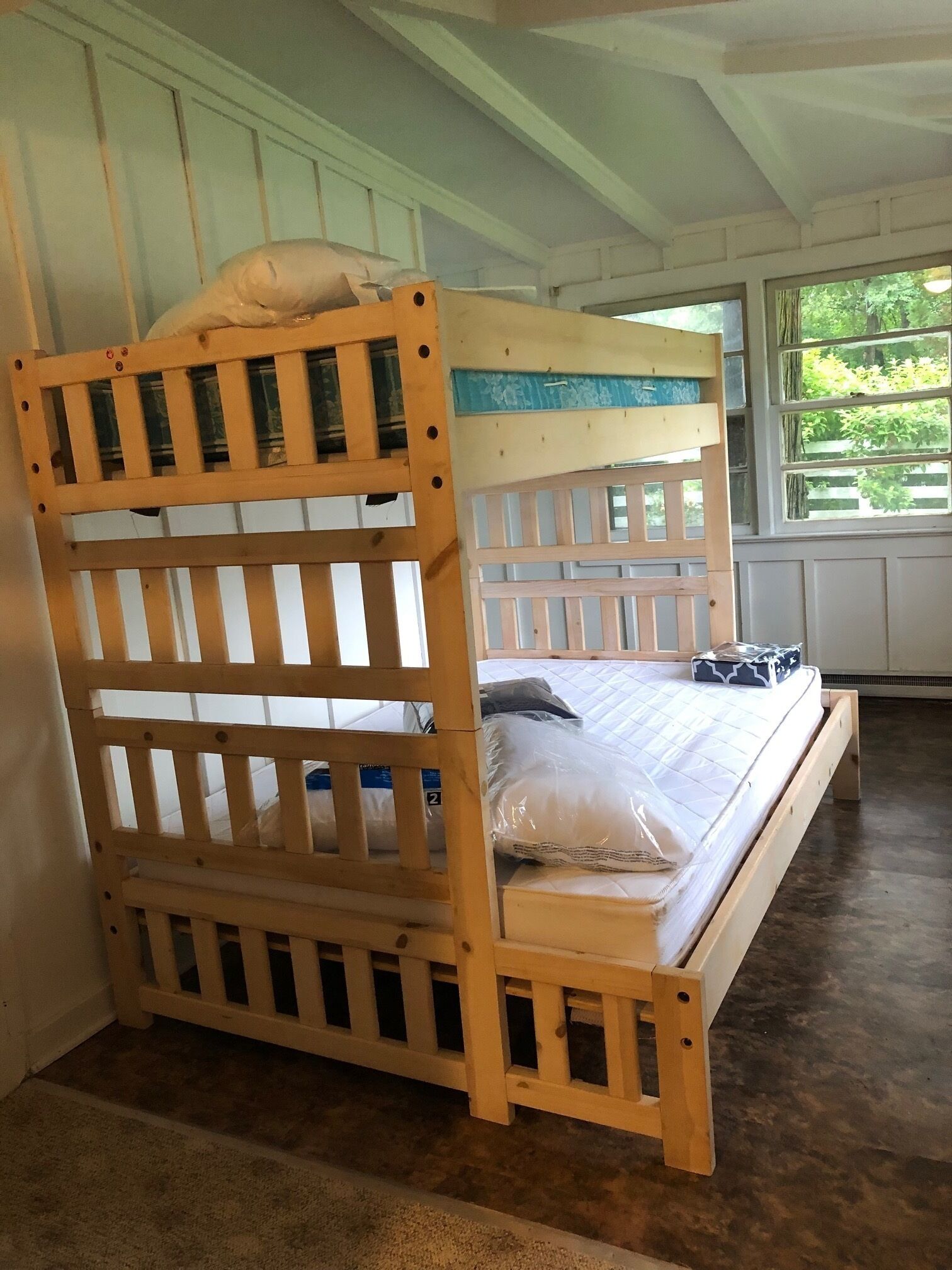 3 soverom, strykejern/-brett, wi-fi (inkludert) og sengetøy