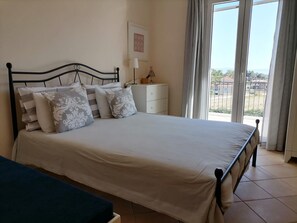 3 bedrooms, in-room safe, iron/ironing board, free WiFi