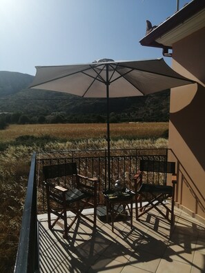 Terrace/patio - Sunny Coco mat villa with a sea view,Cephalonia island (Kateleios)