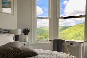 3 soverom, safe på rommet, skrivebord og strykejern/-brett