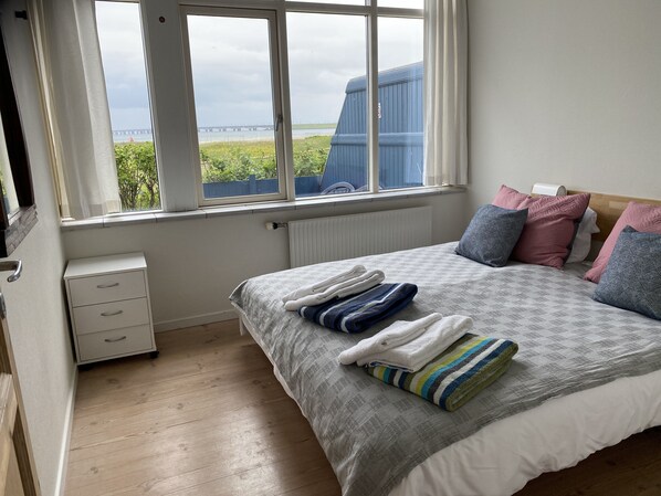 2 Schlafzimmer, Bügeleisen/Bügelbrett, Reisekinderbett, WLAN