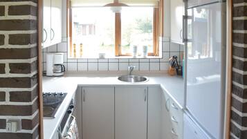 Kühlschrank, Herdplatte, Geschirrspüler