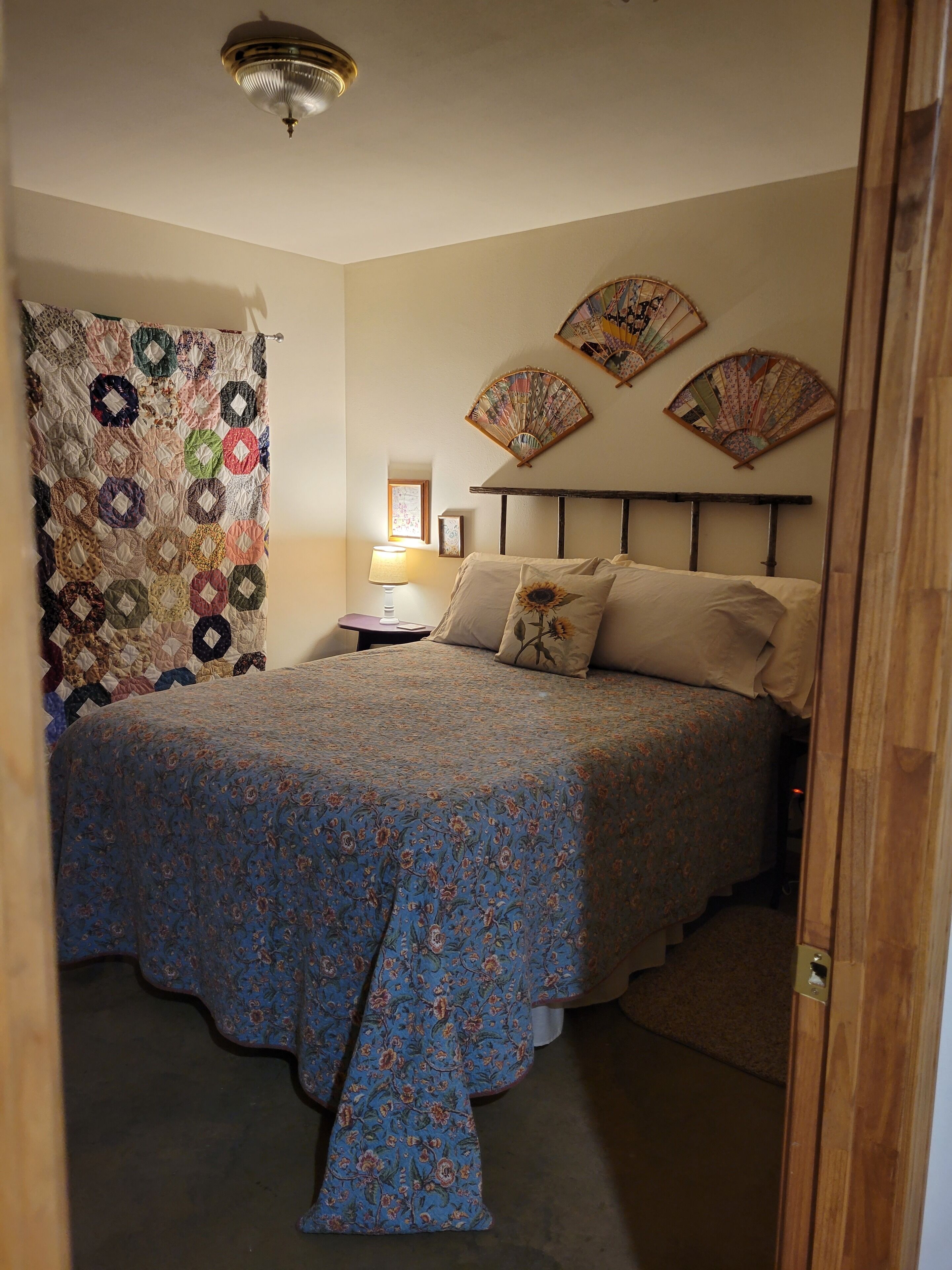 2 habitaciones, tabla de planchar con plancha y wifi gratis 