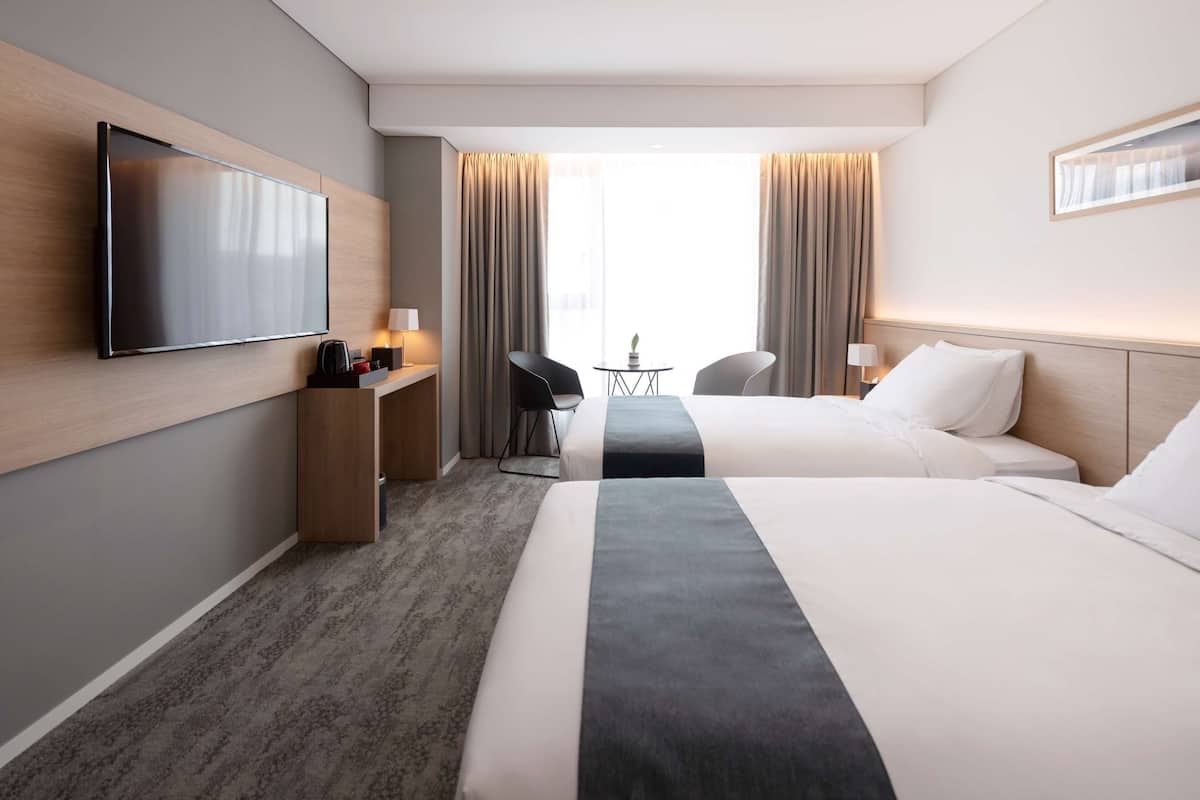 Standard Room, 2 Single Beds, Non Smoking (Shower Only;Mini Fridge) | 1 bedroom, in-room safe, desk, blackout curtains