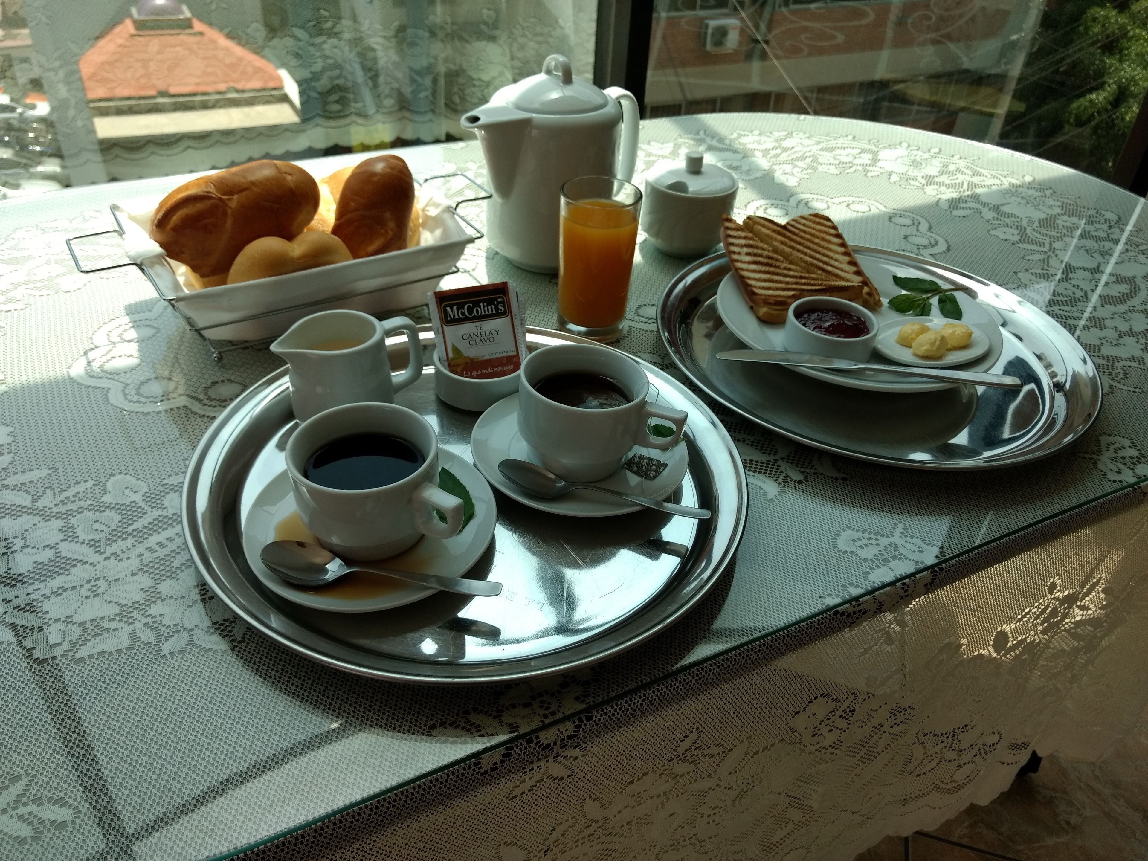 Free daily continental breakfast