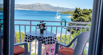 S1 - studio just 50m from the beach with sea view