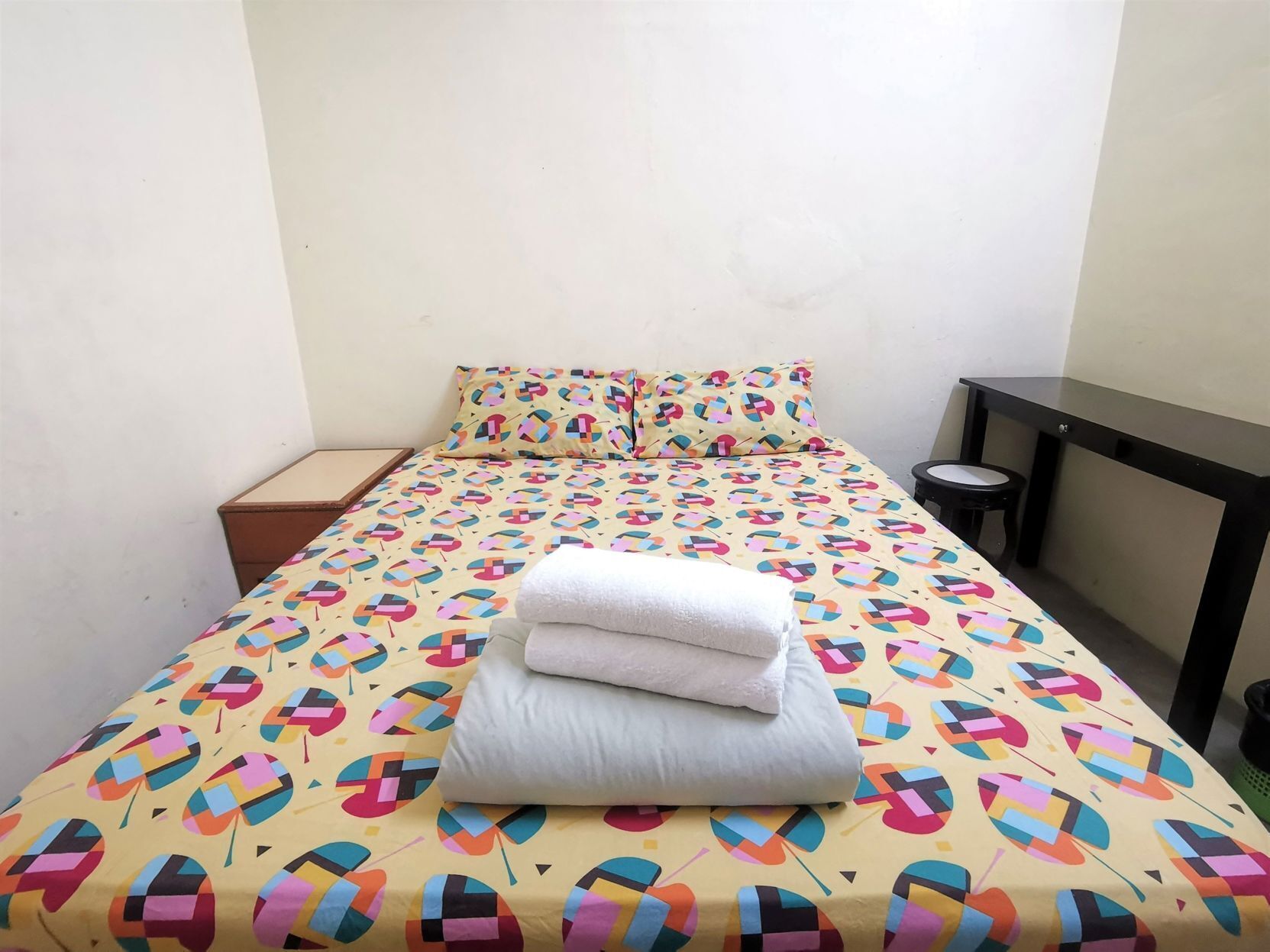 Desk, blackout drapes, free WiFi, bed sheets