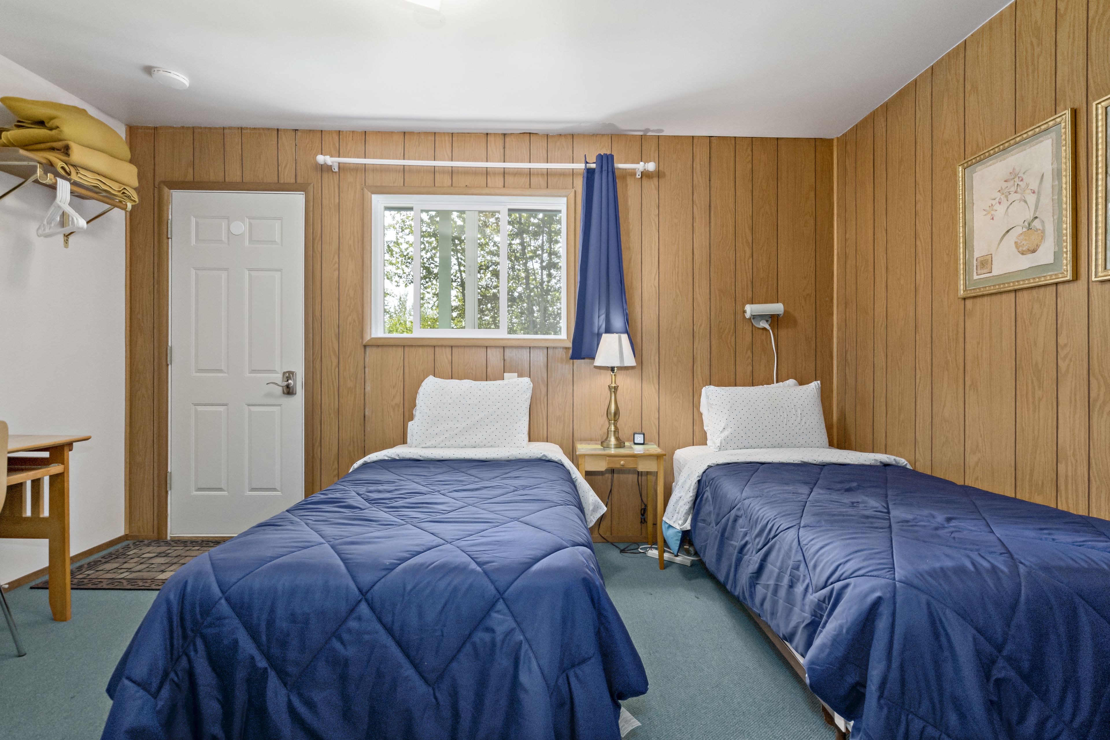 1 bedroom, desk, laptop workspace, blackout curtains