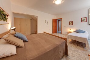 4 bedrooms, free WiFi