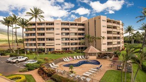 Exterior - Summer Deal Oceanfront Maui 2BR Condo with Sunsets and Resort Pool (Wailuku)