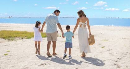 The Rosella-Great value on Sanibel! Walk to dining, shops and The Lighthouse-on Historic East End!