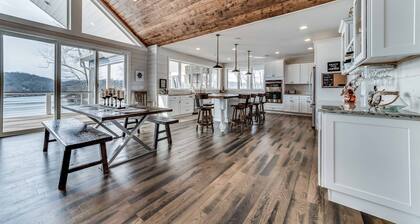 Upea uusi ranta w Private 2 Story Dock