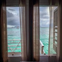 Standard Room (4 Pax Full Board) | Ruang tamu