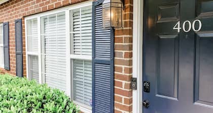 College Town Retreat! Close to UGA and Downtown!