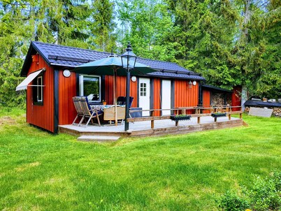 Cozy guest house on Ingarö in the Stockholm archipelago. Breakfast / bike / canoe ..