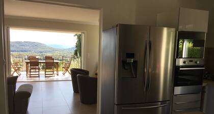 Villa *** avec Clim, Superbe Panorama, Piscine.