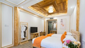 Elite Room, Garden View | Premium bedding, desk, blackout curtains, soundproofing - One Hidden Heart Inn (Lijiang)