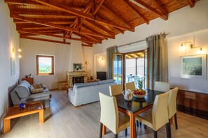 TV, fireplace, DVD player, stereo