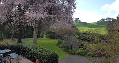 Valley Hideaway, peace & quiet. Smoke, Vape free property. No cleaning fee.