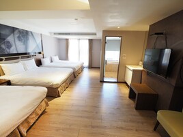 六人房 | 書桌、遮光布/窗簾 、隔音、免費無線上網