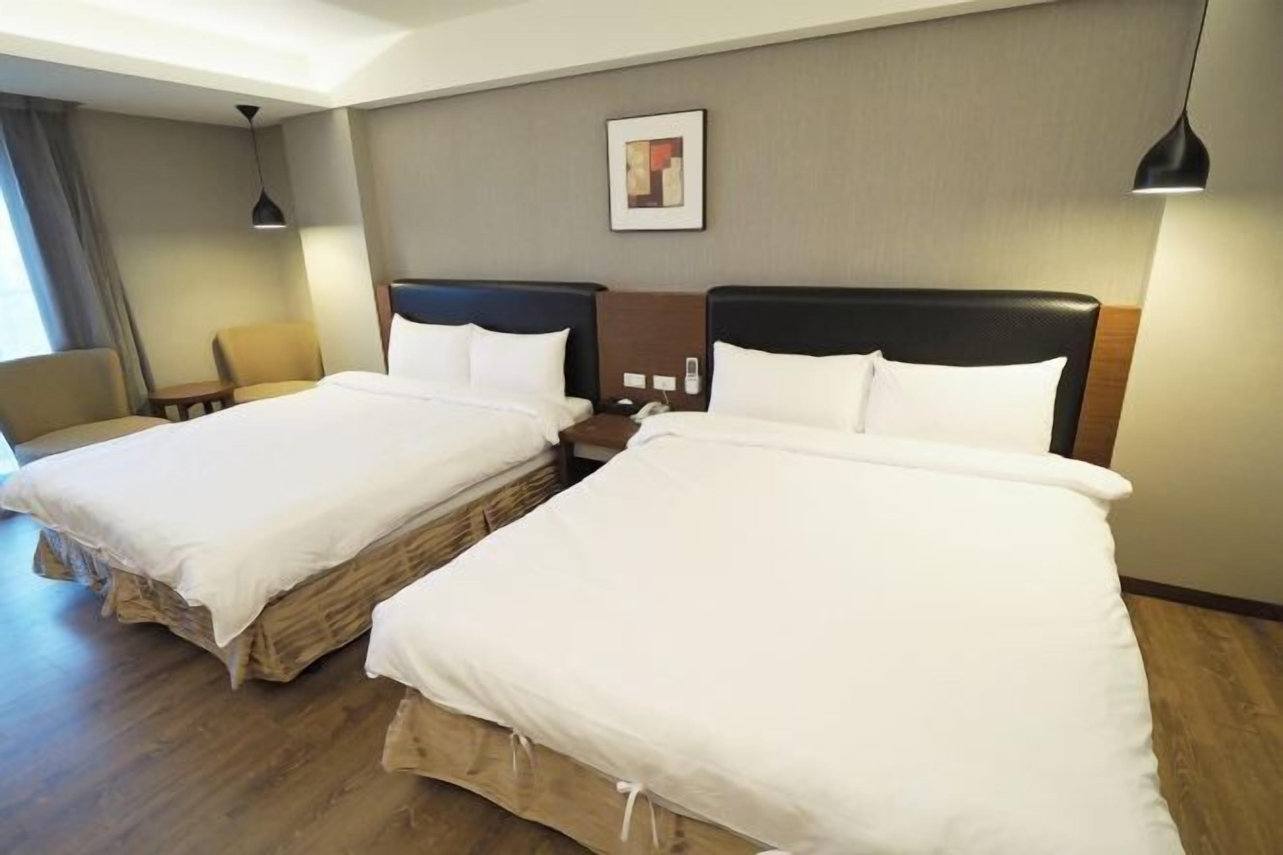 โต๊ะทำงาน, ผ้าม่านกันแสง, ห้องเก็บเสียง, Wi-Fi ฟรี