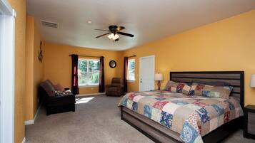 5 bedrooms, desk, iron/ironing board, free WiFi