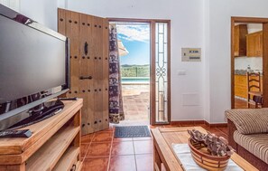 TV, lareira
