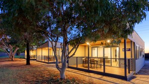 Terrace/patio - Lake Boga Caravan Park (Lake Boga)