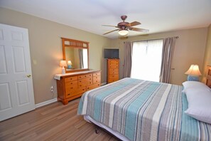 Condo, 2 Bedrooms | 2 bedrooms, iron/ironing board, free WiFi - Club Ocean S II 88 2 Bedroom Condo by RedAwning (Ocean City)