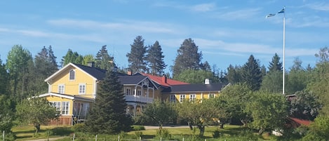 Overnatningsstedets facade