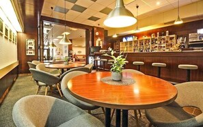 Bar (on property) - Hotel Adamantino (Pozlovice)