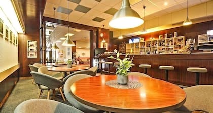 Hotel Adamantino